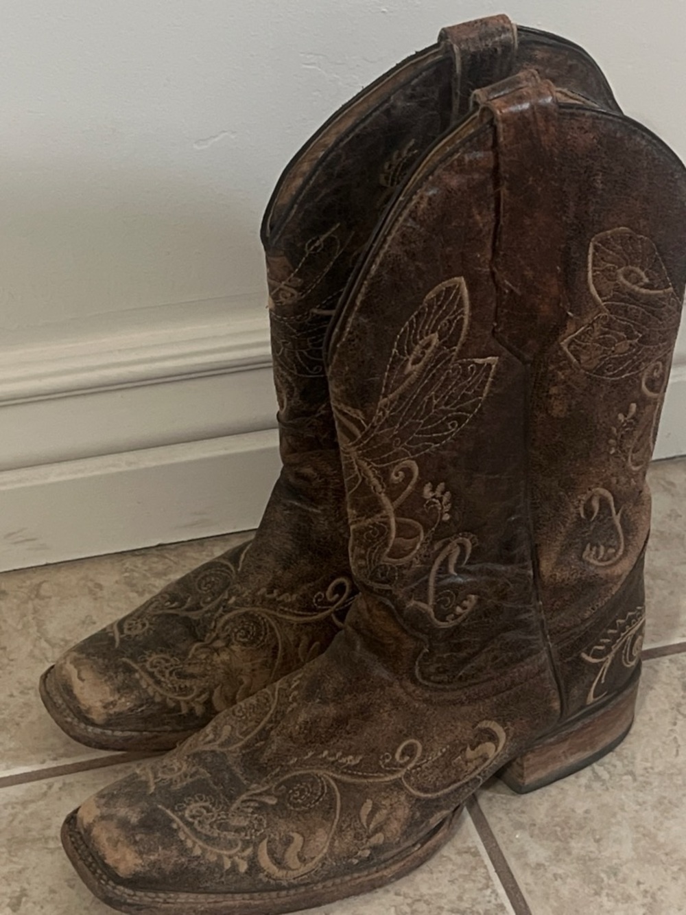 Brown Embroidered Leather Cowboy Boots